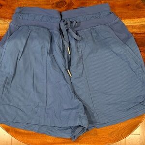 Lululemon size 4 dance studio shorts